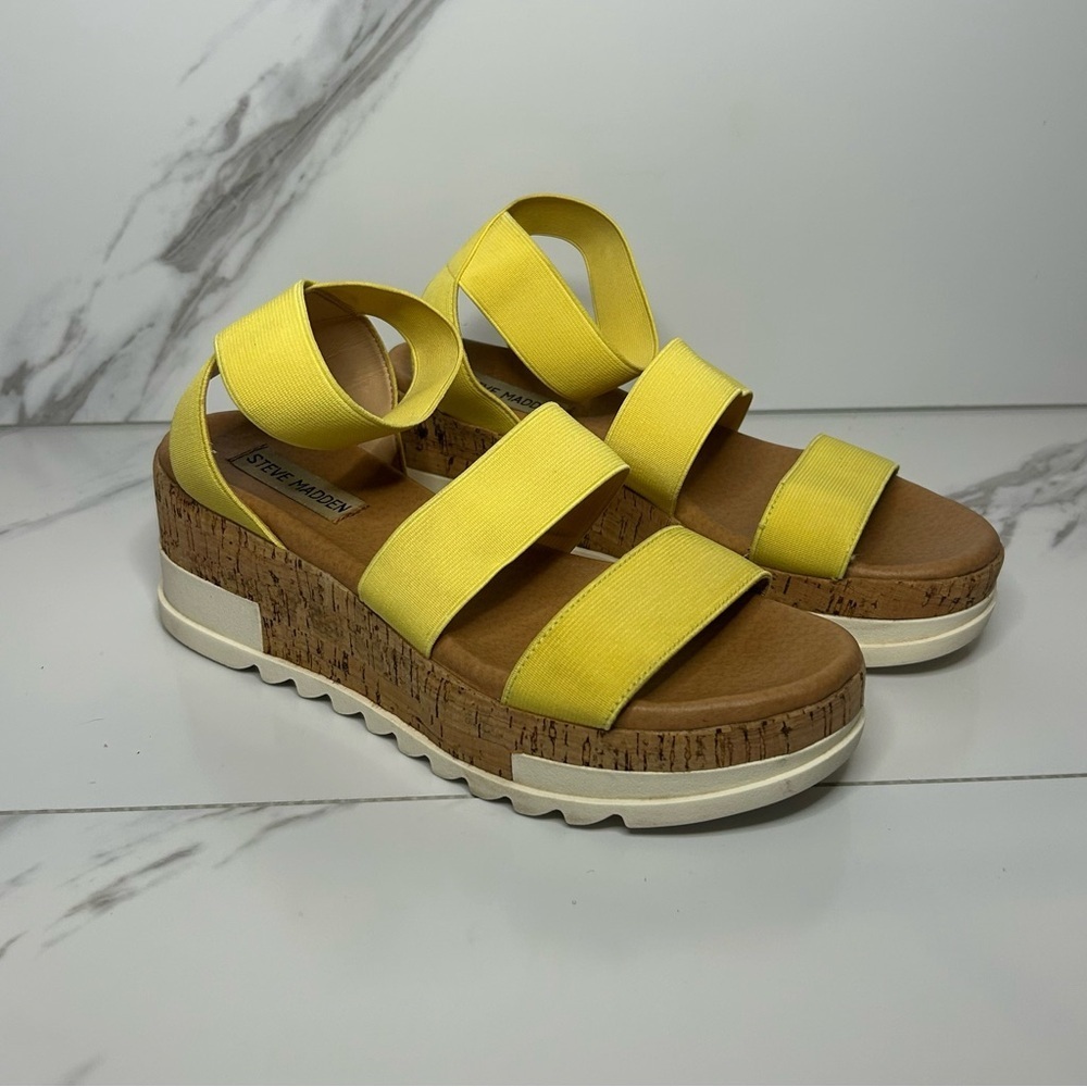 Steve Madden Yellow Strappy Sandals Size 7
